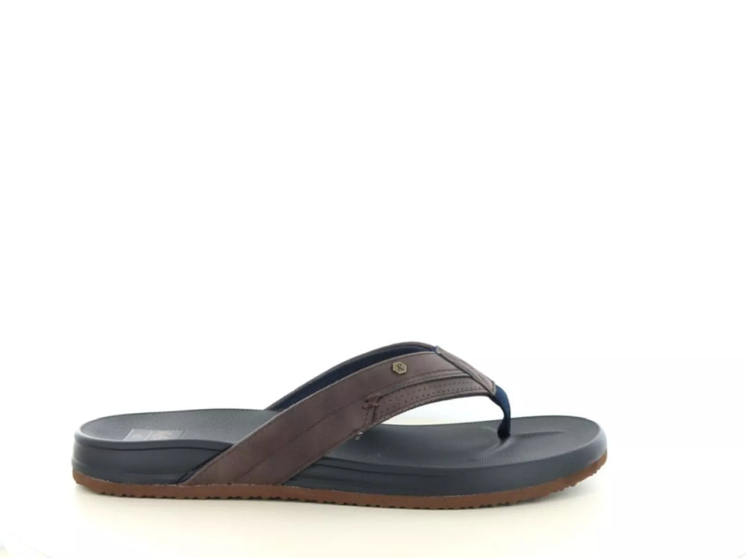 Raffas Finn 3401 donkerbruine heren teenslipper met brede band en comfortabele flexibele zool