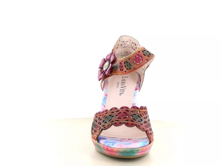 Laura Vita Laura Vita Nacio 325