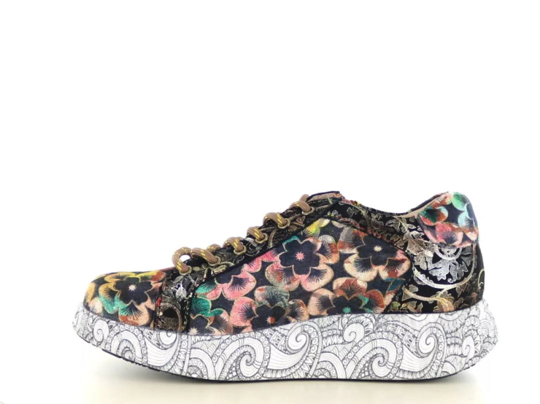 Laura Vita Laura Vita Nikito 04