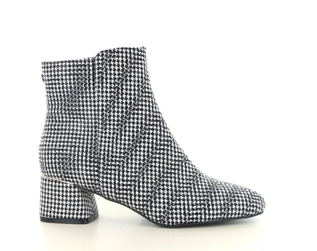 La Strada La Strada 2323228