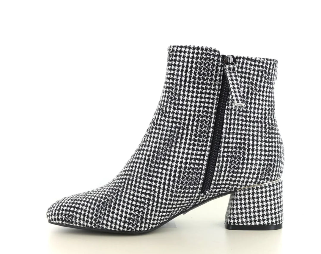 La Strada La Strada 2323228