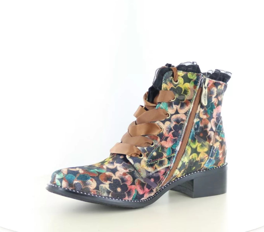 Laura Vita Laura Vita Emcmao 45