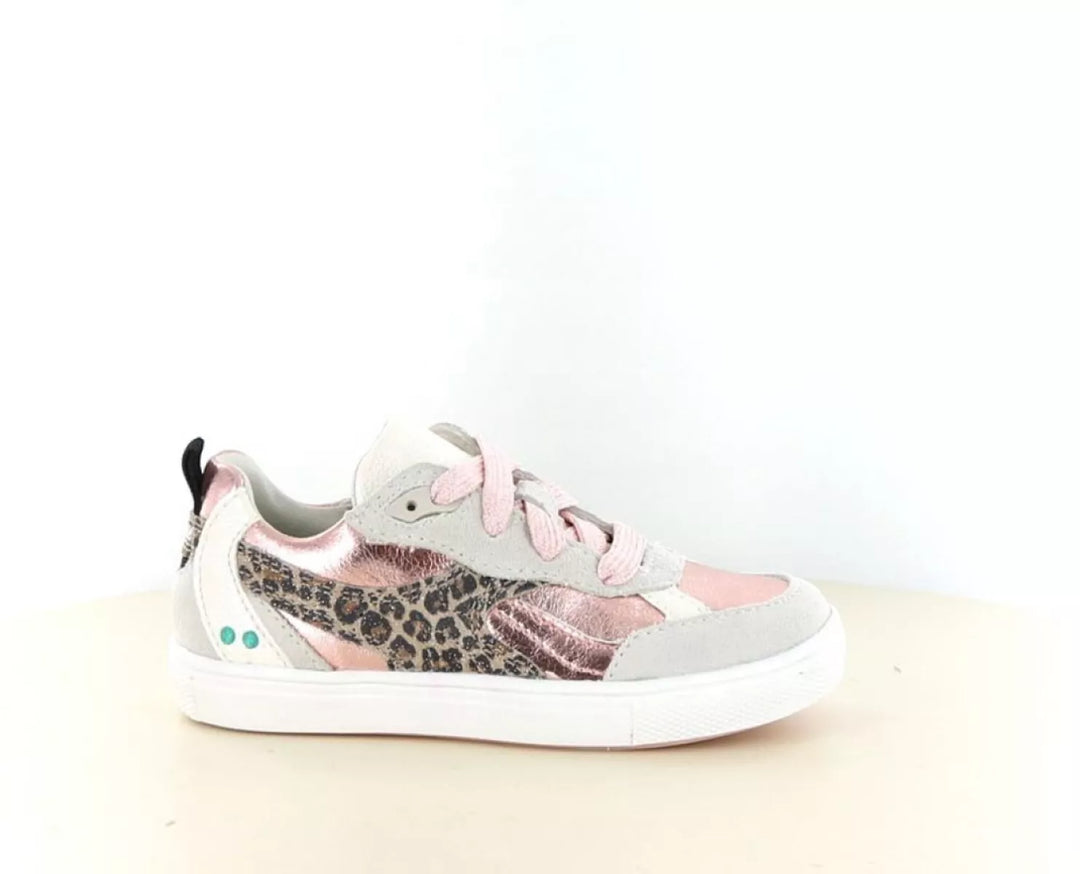 Bunnies Bunnies Lio Louw